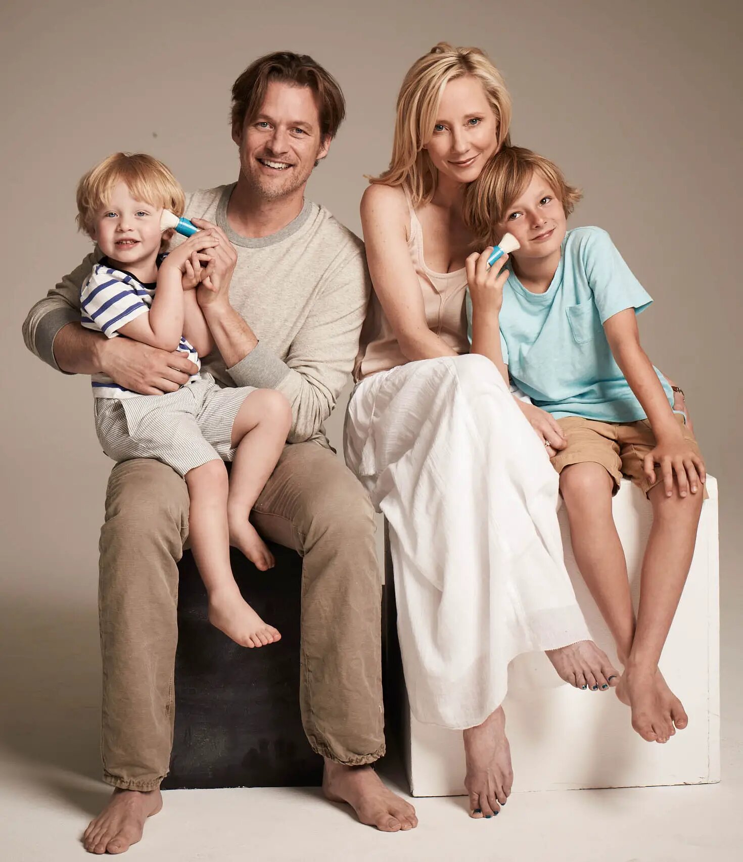 james-tupper-with-anne-heche-and-children