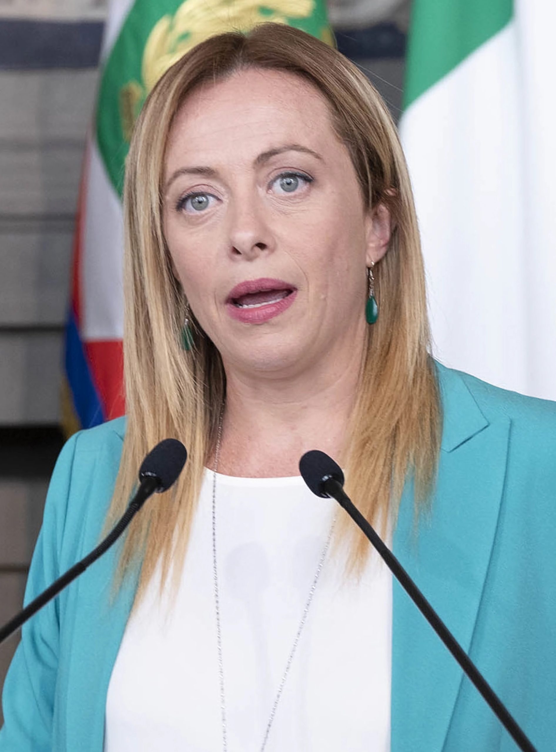 giorgia-meloni-giving-a-speech