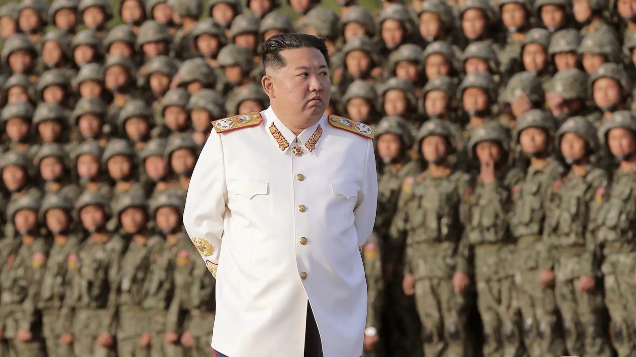 north-korea's-kim-jong-un-at-military-parade