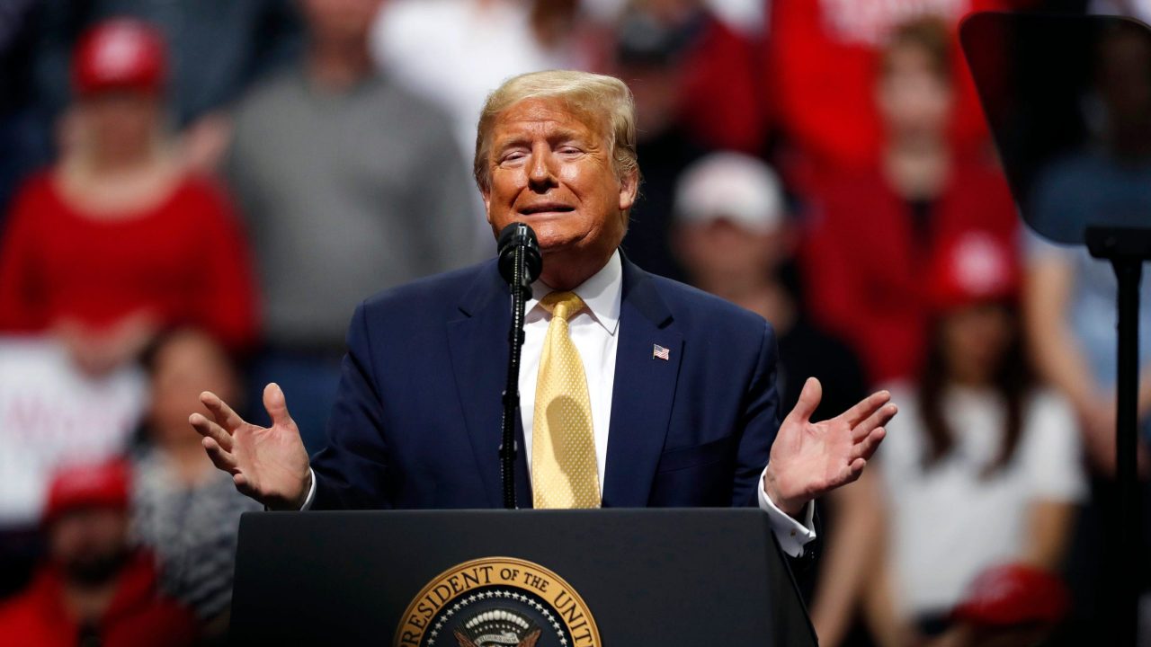 donald-trump-addressing-a-crowd-at-a-las-vegas-rally