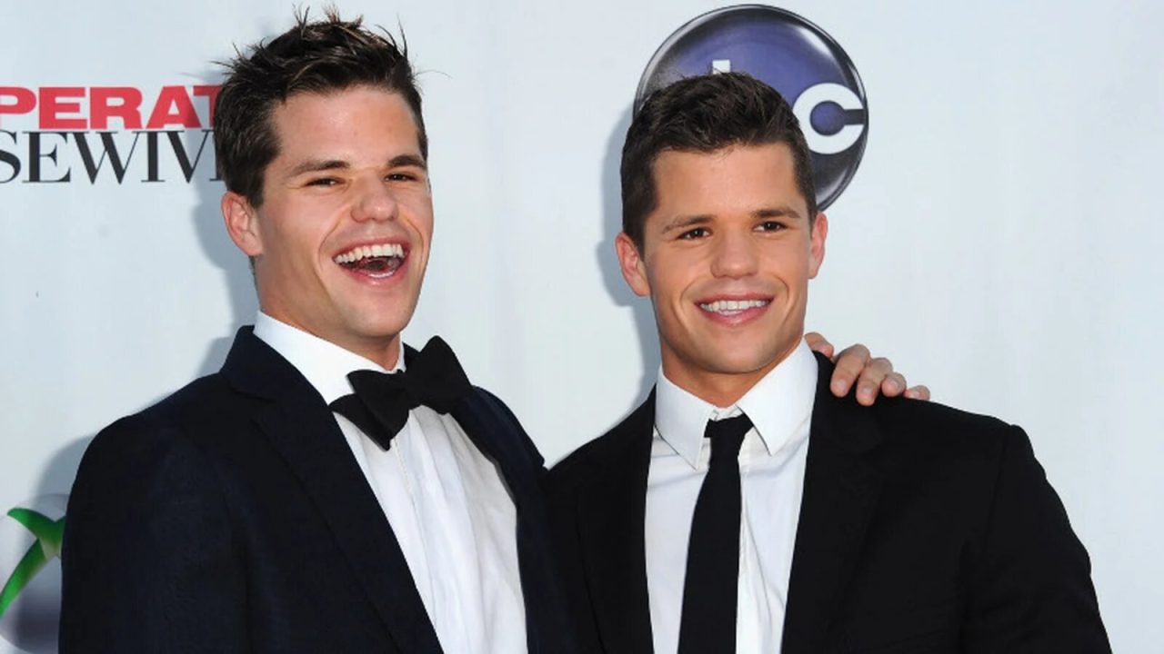 max-and-charlie-carver