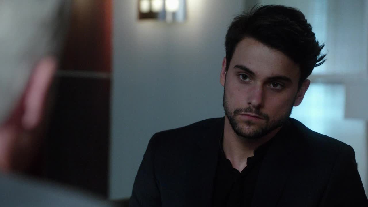 jack-falahee-in-how-to-get-away-with-murder