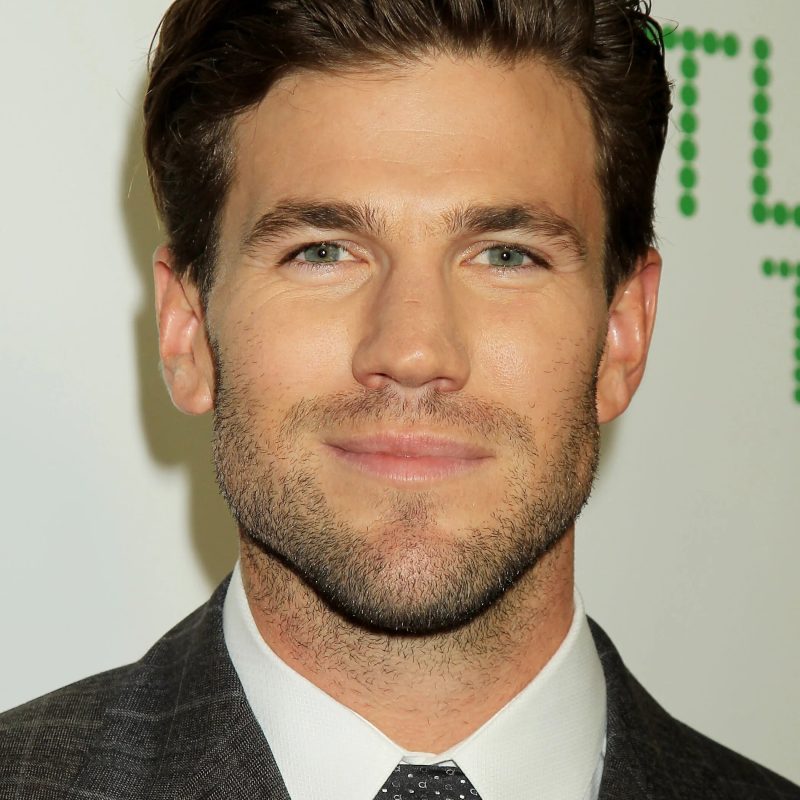 Austin Stowell