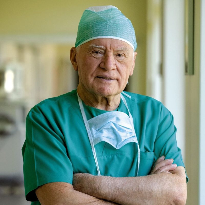 Бокерия Лео Антонович